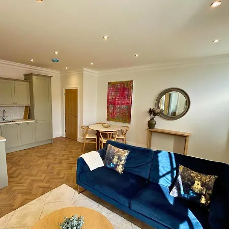 Charles Hope Salisbury Centre Apartment Exterior photo
