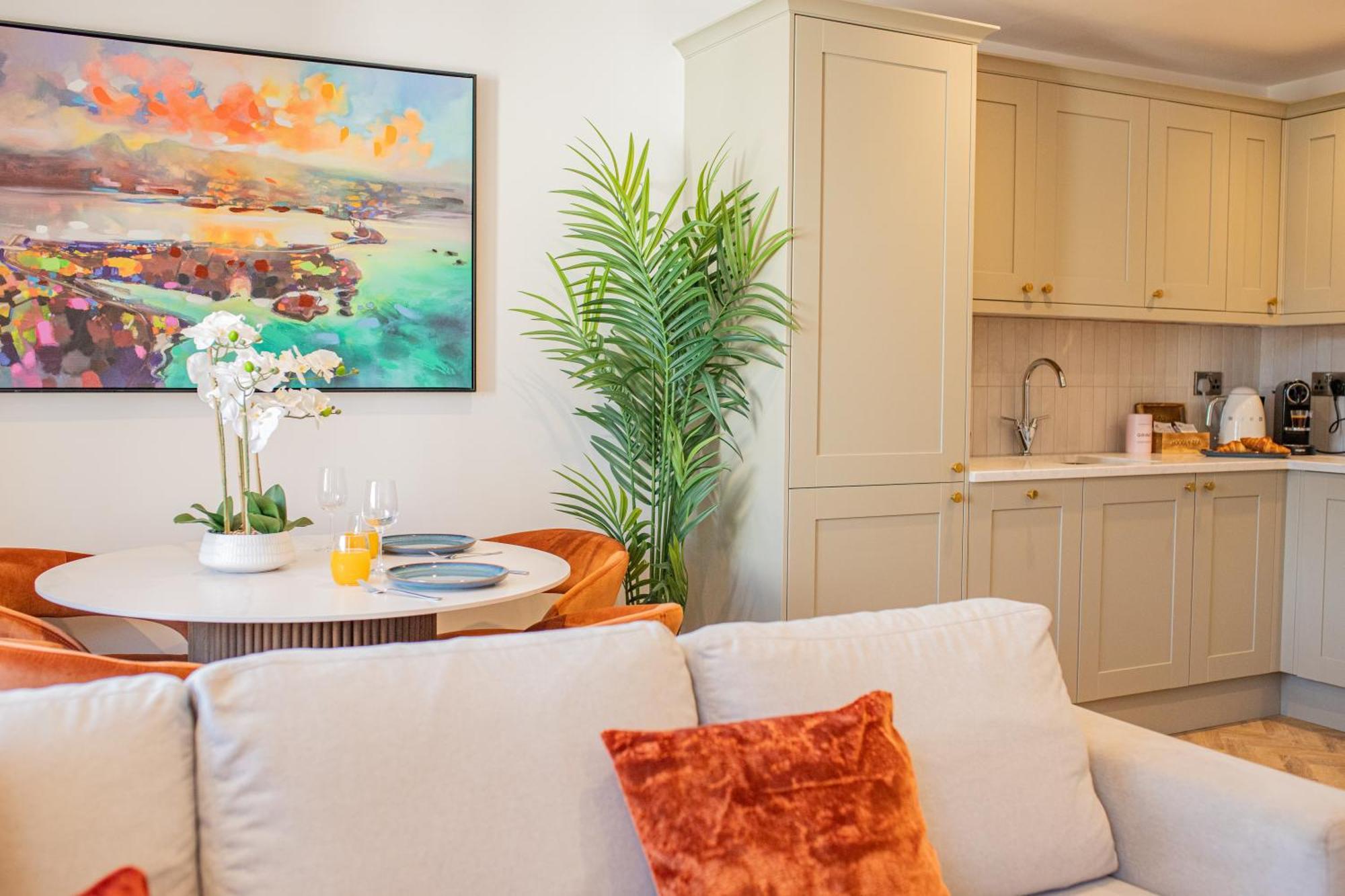 Charles Hope Centre Apartment