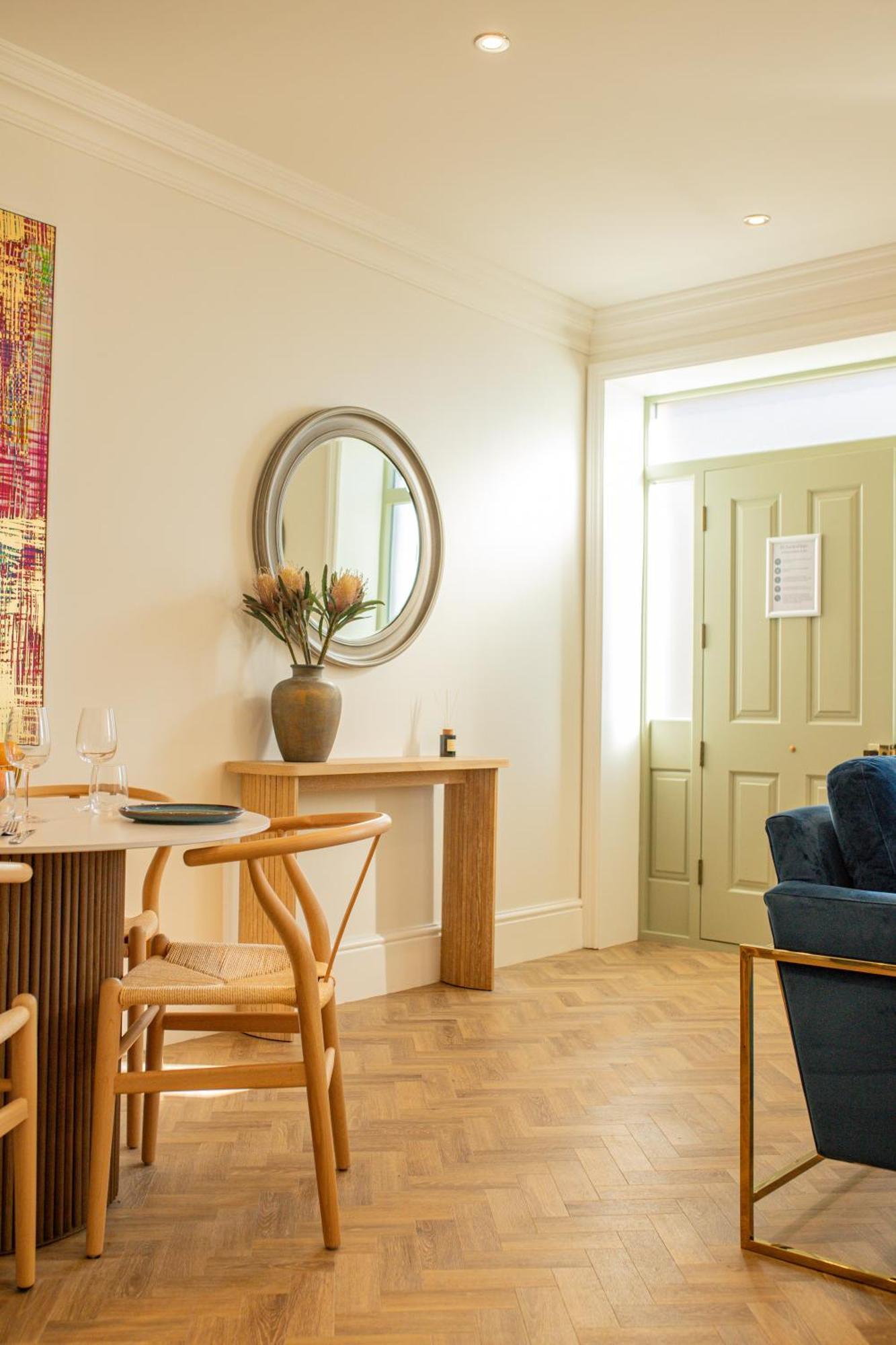 Apartment Charles Hope Centre Salisbury